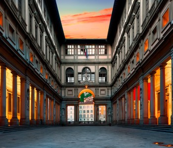 Skip the Line Express Uffizi Gallery Small Group Tour