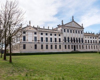 Visit Stra and Villa Pisani Labirinth